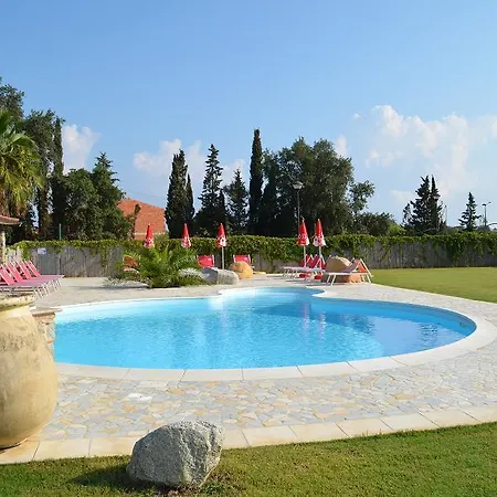 Su Canonigu Agriresort - & Glamping مزرعة للإقامة *